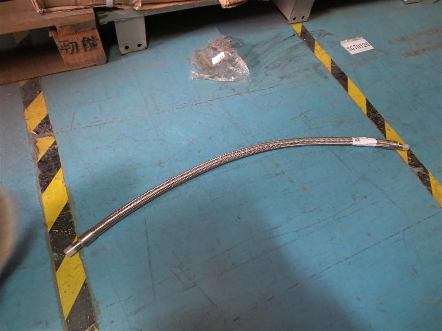 Fuel pipe assembly, D14,800, braided pipe