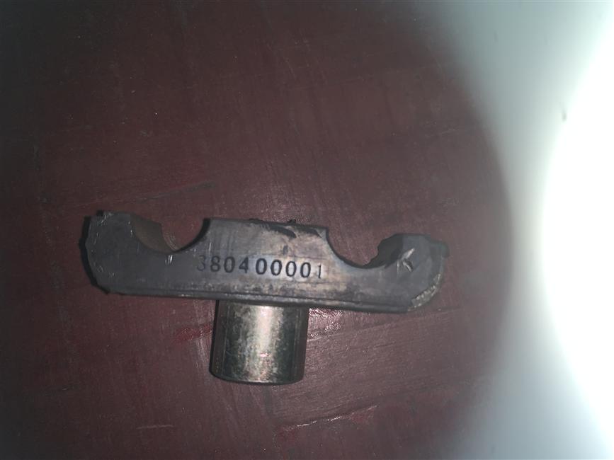 2-hole rubber tube clamp, with boss, with internal thread-1