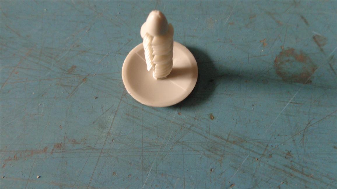 Decorative cap, large plastic buckle, gray and white