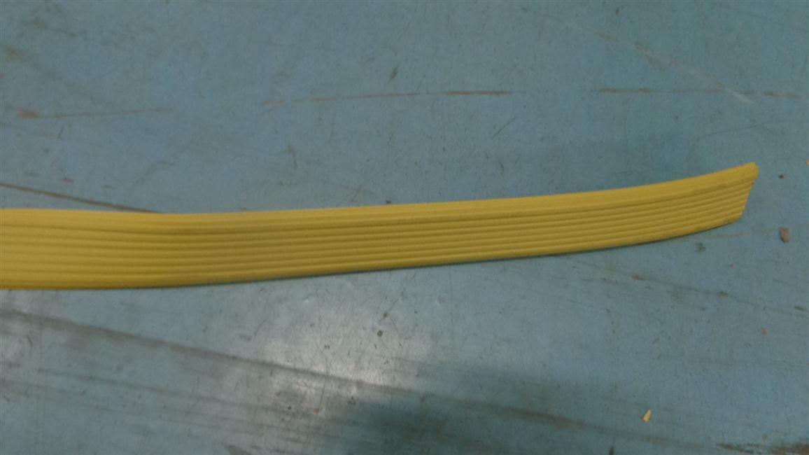 Floor press, yellow, BB256, warning glue strips when getting on the car