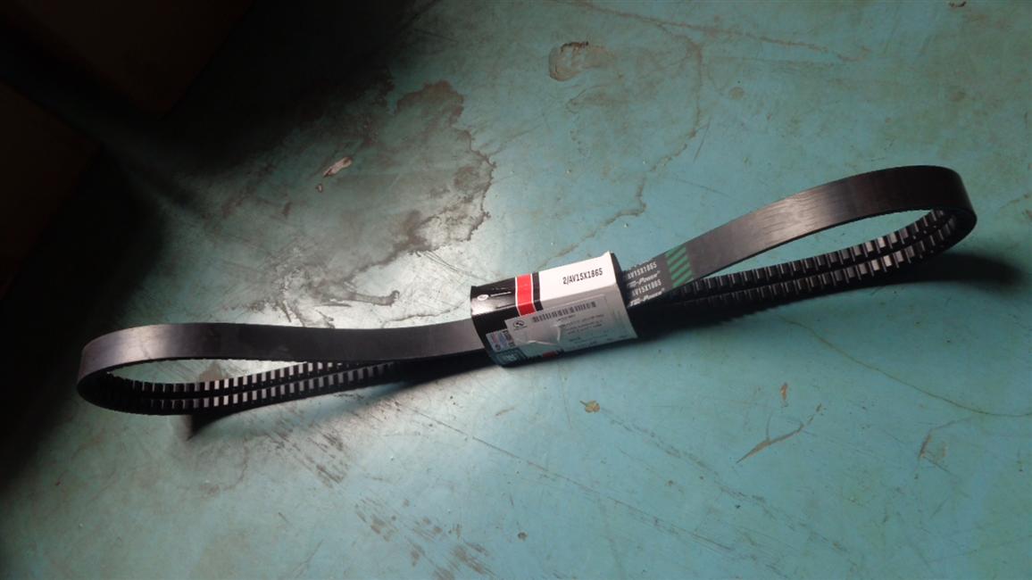 Dual-connected vehicle V-belt, 2/AV15*1865-1