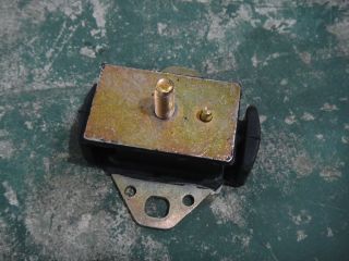 Paddle-rear engine suspension