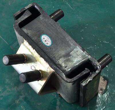 Paddle-rear engine suspension