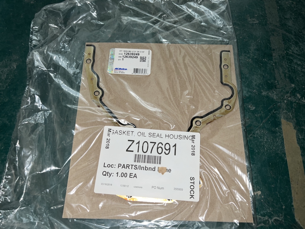 Crankshaft rear cover pad