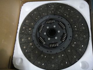 Ensemble disque entraîné par embrayage