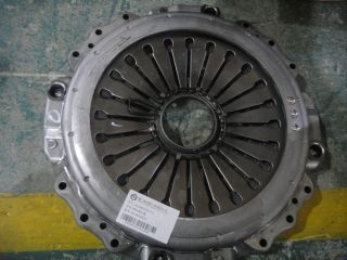 Clutch pressure plate assembly