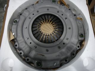 Ensemble plateau de pression d'embrayage