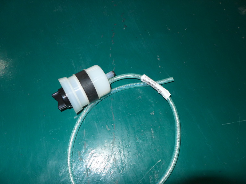 Pot d'huile de commande d'embrayage