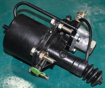 Booster de commande d'embrayage