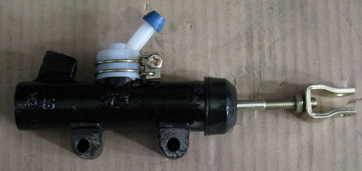 Pompe principale de commande d'embrayage