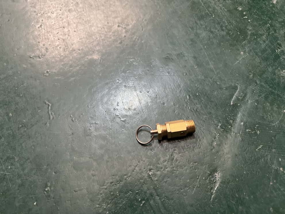 Предохранительный клапан воздушной компрессорной системы