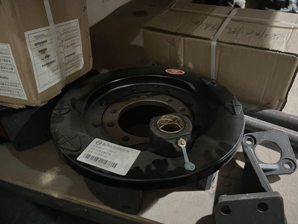 Rear brake assembly (right)