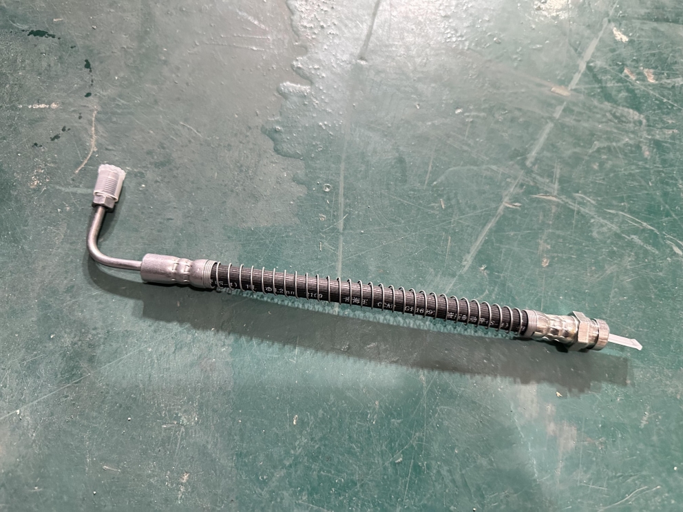 Rear axle accessories, brake oil pipe