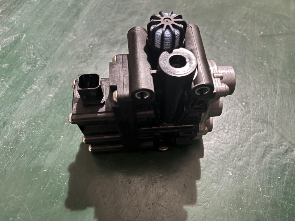 ECAS system accessories, rear axle solenoid valve