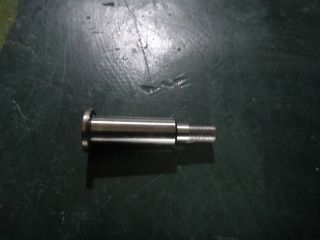 Axe de ressort à lames en acier - suspension arrière