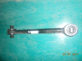 Thrust rod assembly L845