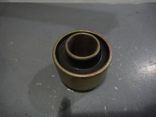 Front transverse stabilizer bushing