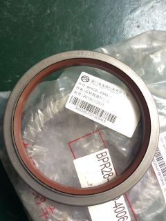 后轮毂内油封总成