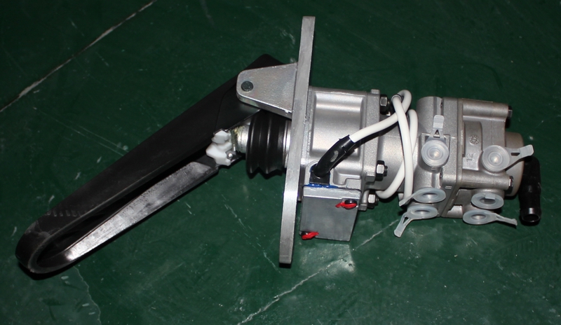 Foot brake valve-1