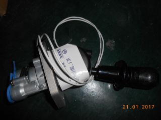 Parking brake valve assembly