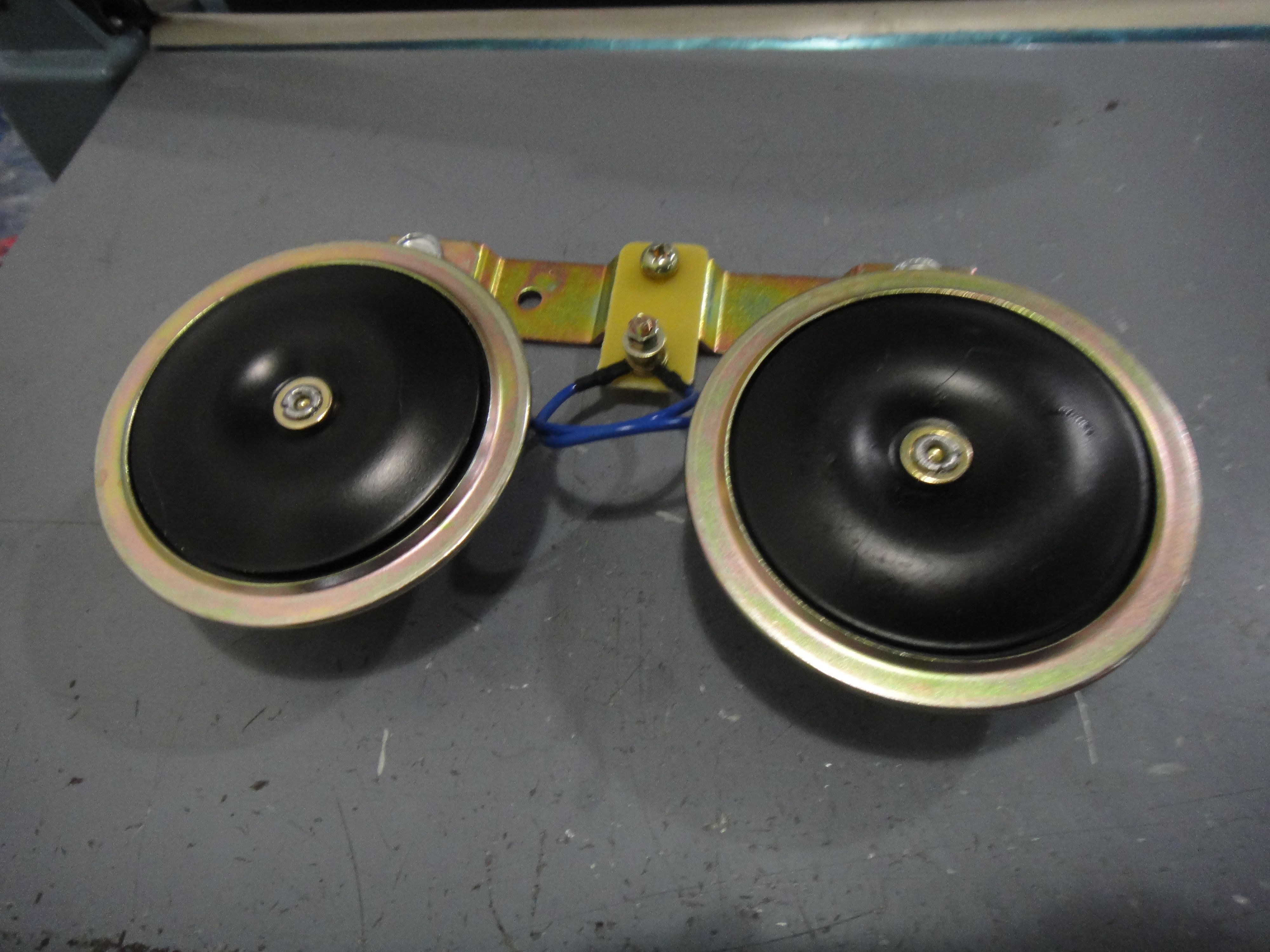 Electric speaker, high and low