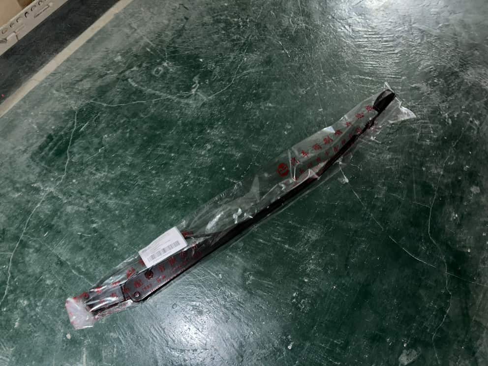 Wiper assembly accessories, left wiper arm