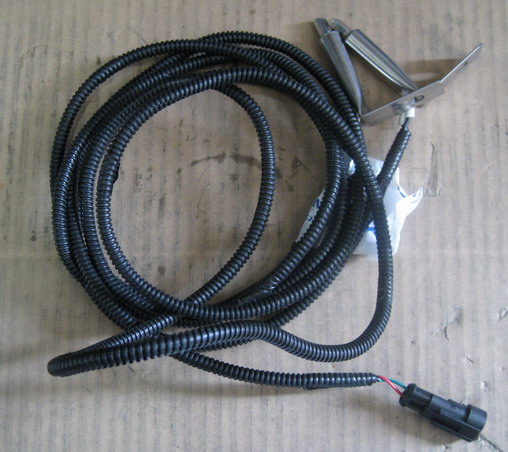 Пробоотборник в моторном отсеке