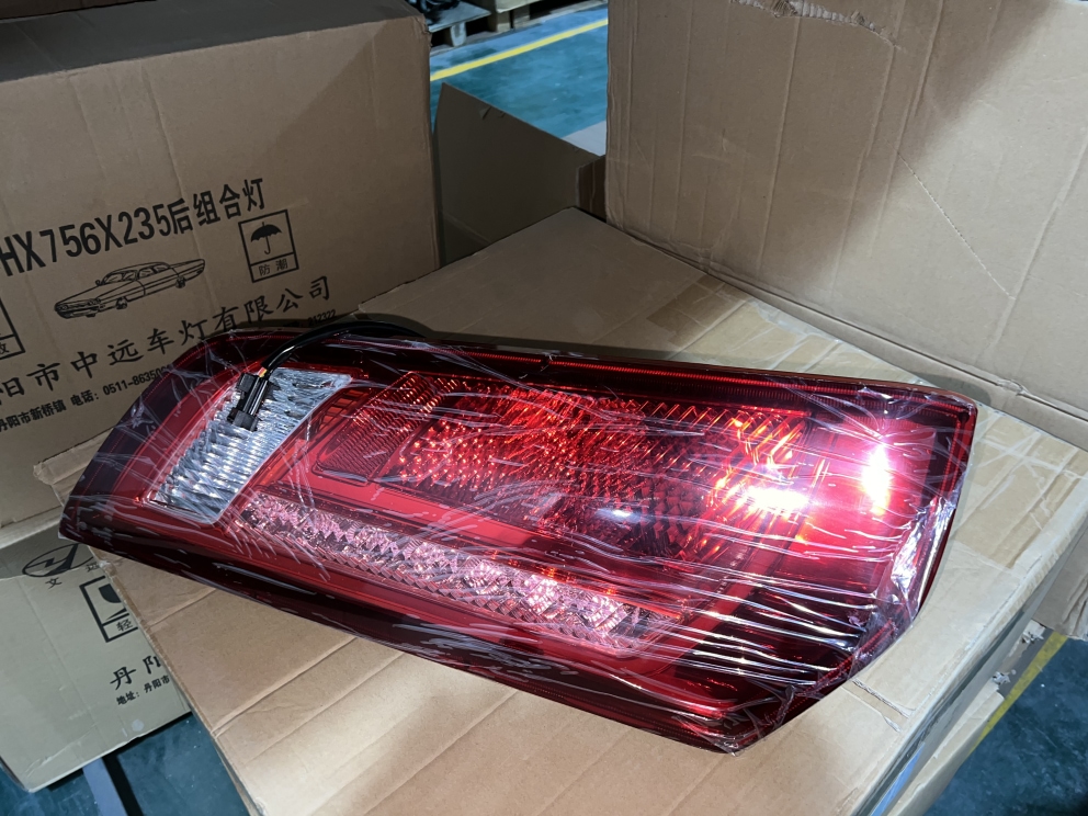 Rear combination lamp, Z-HX691X245