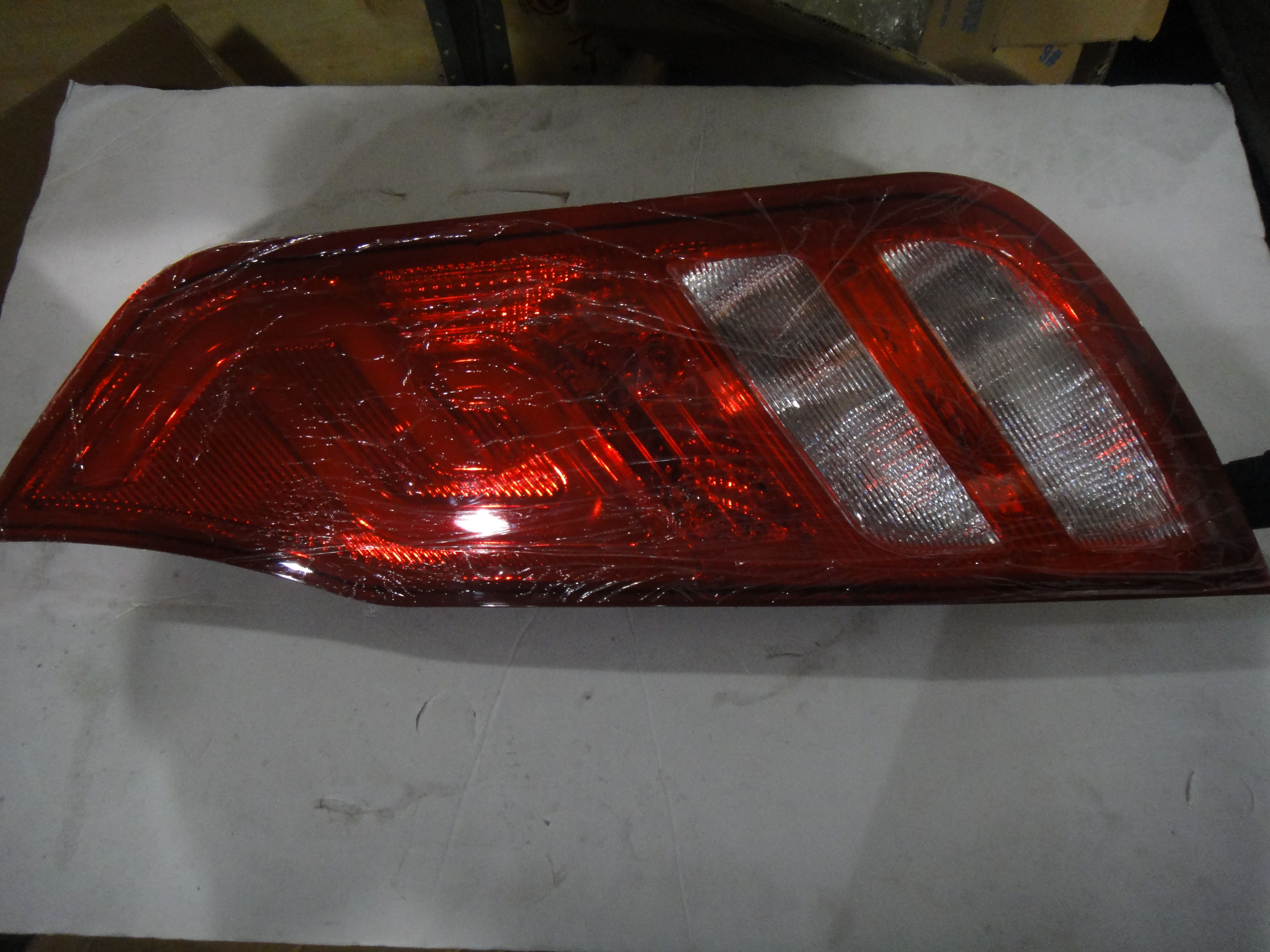 Feu combiné arrière droit