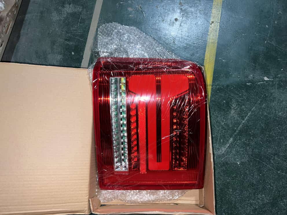 Rear combination light, left
