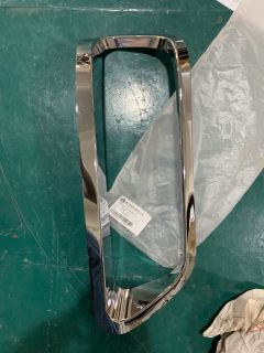 Headlight frame, headlight frame (R)
