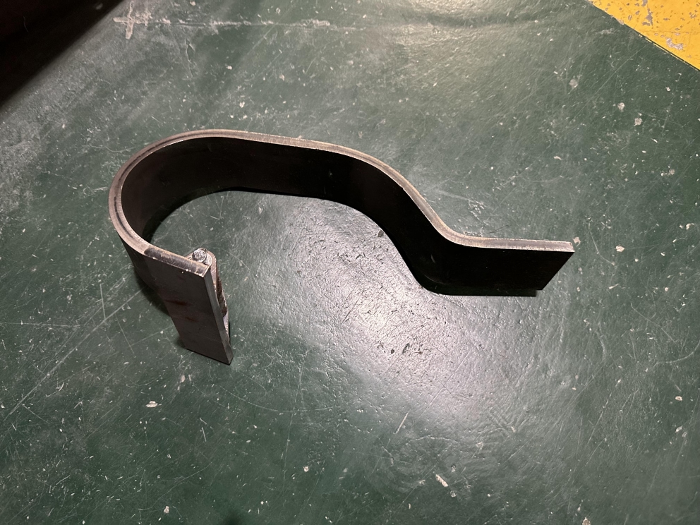 Hinge-rear door, curved arm hinge