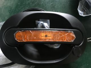 Замок двери багажной стойки