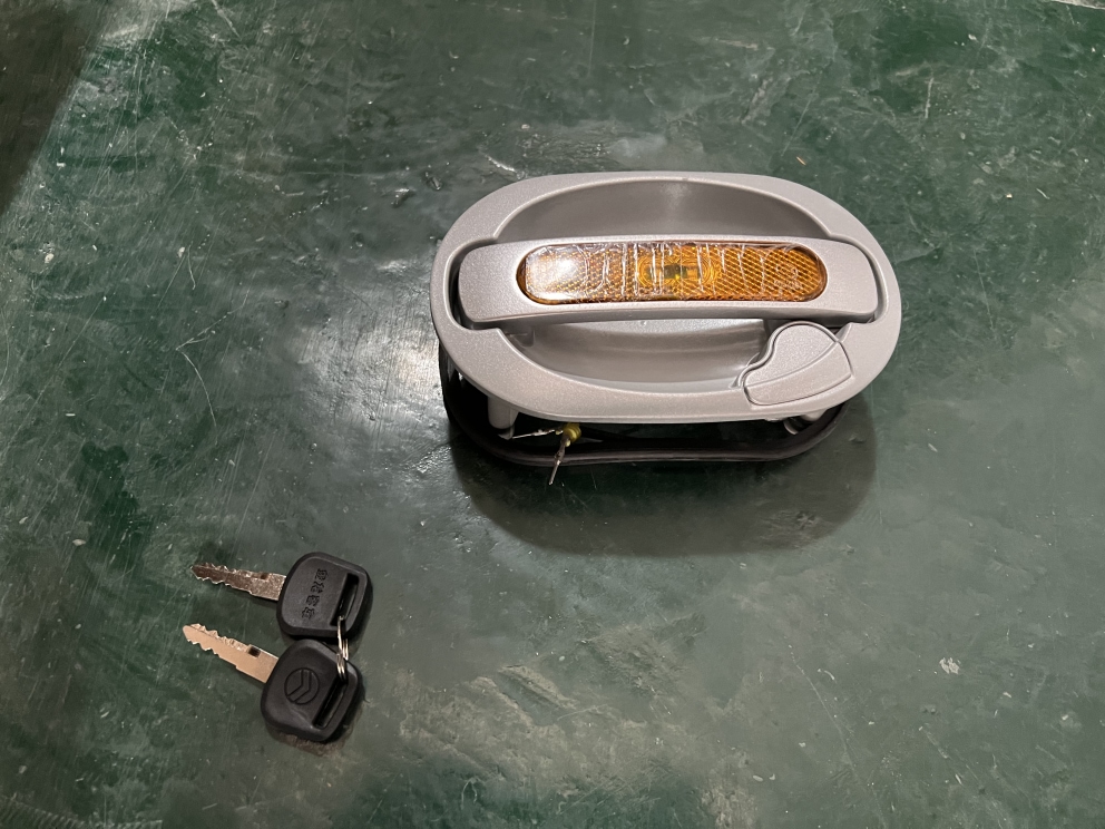 Luggage rack door lock