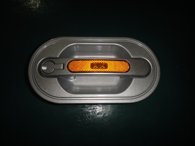 Luggage rack door lock-1