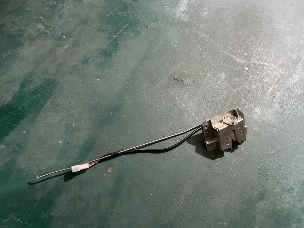 Locking tongue assembly, GX