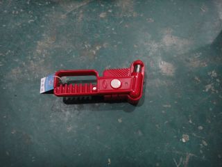 Safety hammer, brushed sound alarm safety hammer, red