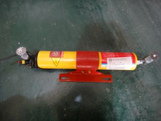 Equipment cabin fire extinguisher, 0.4KG, width 58.5* length 413, dry powder type