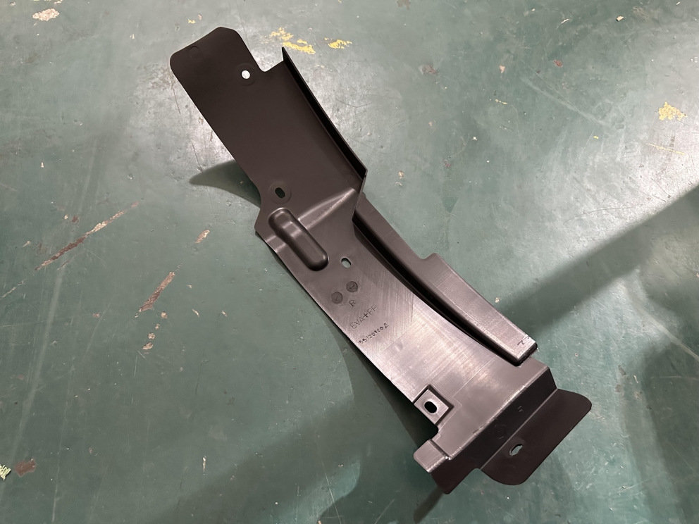 Enjoliveur de roue avant droit garde-boue avant (noir) NLM 1-55120108A-XB