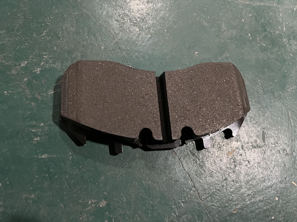 Brake pads, 68327700M26
