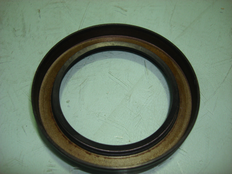Crankshaft front oil seal-1
