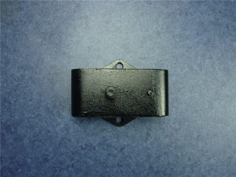 Front rubber pad; can be replaced by 1001-13953