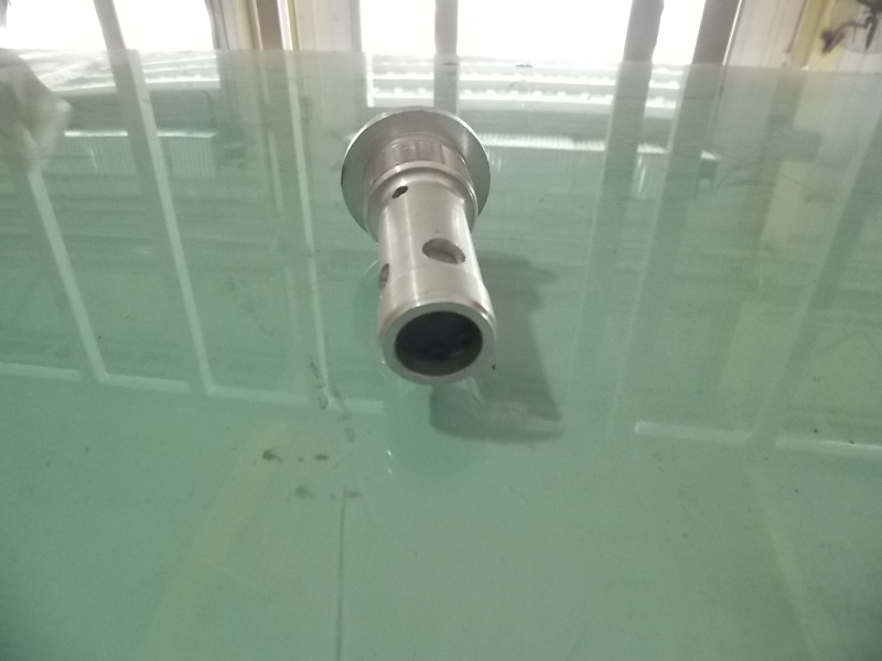 Предохранительный клапан; положение маслоохладителя-1