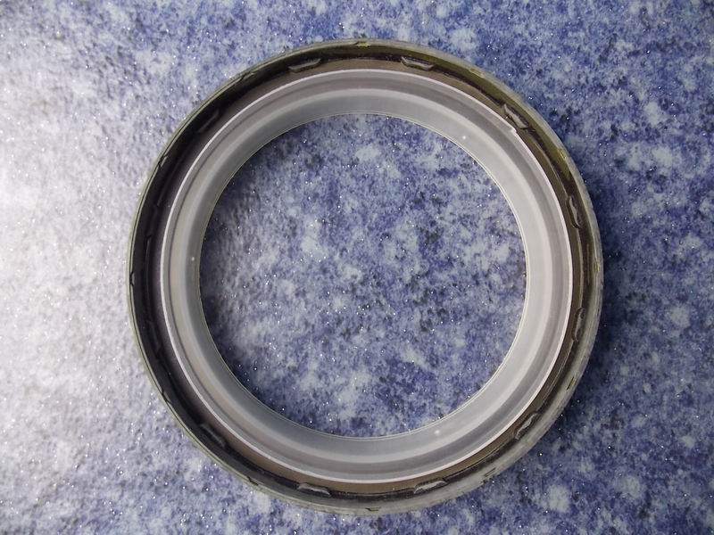 Crankshaft front oil seal-1