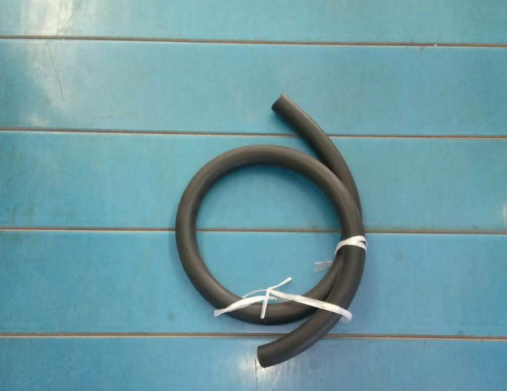 Fan port sealing strip