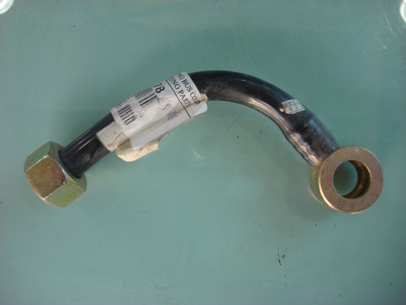 Oil radiator oil inlet pipe