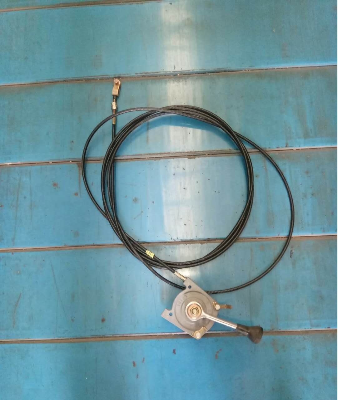 Soft shaft controller assembly