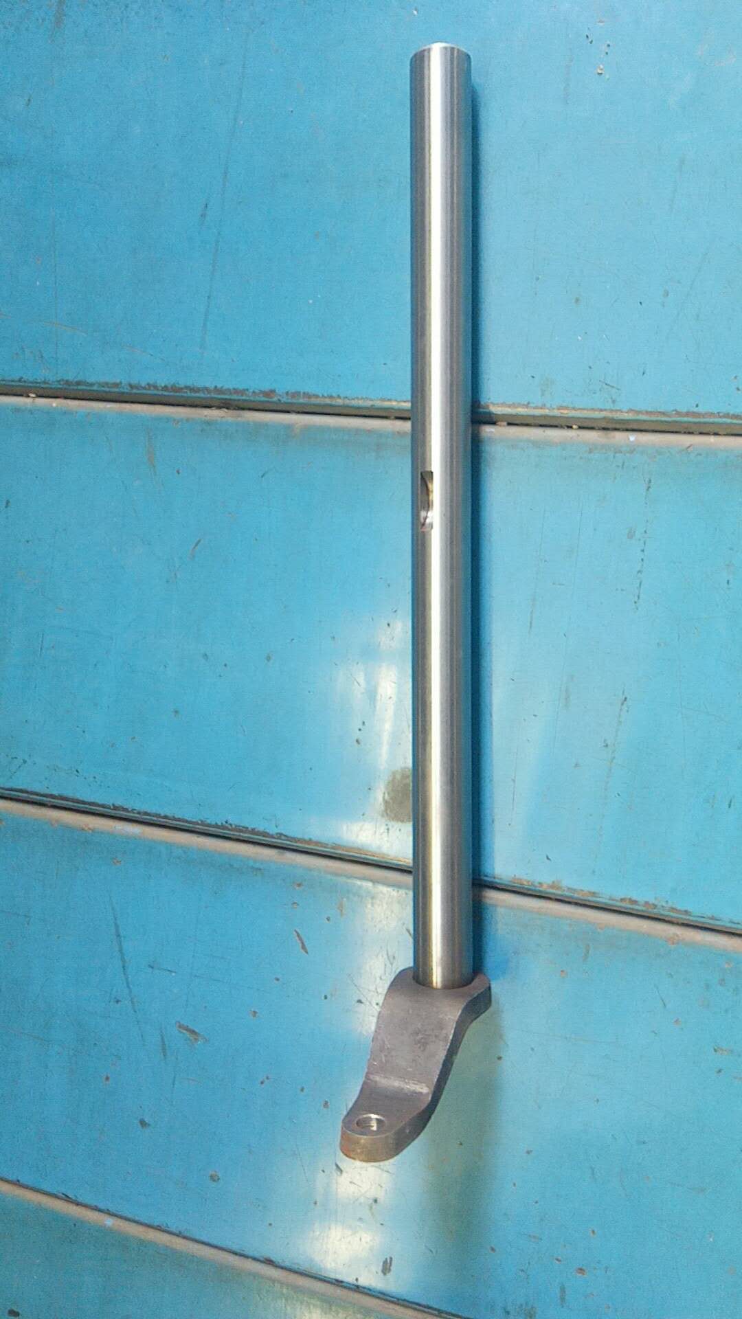 Separated rocker arm assembly