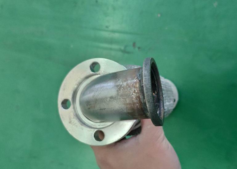 Верхняя выхлопная гофрированная труба-2