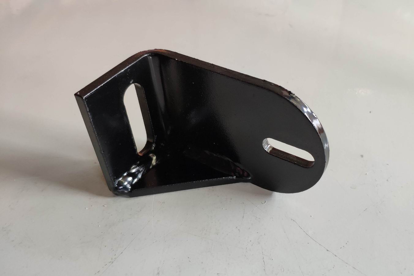 Выхлопной кронштейн-2